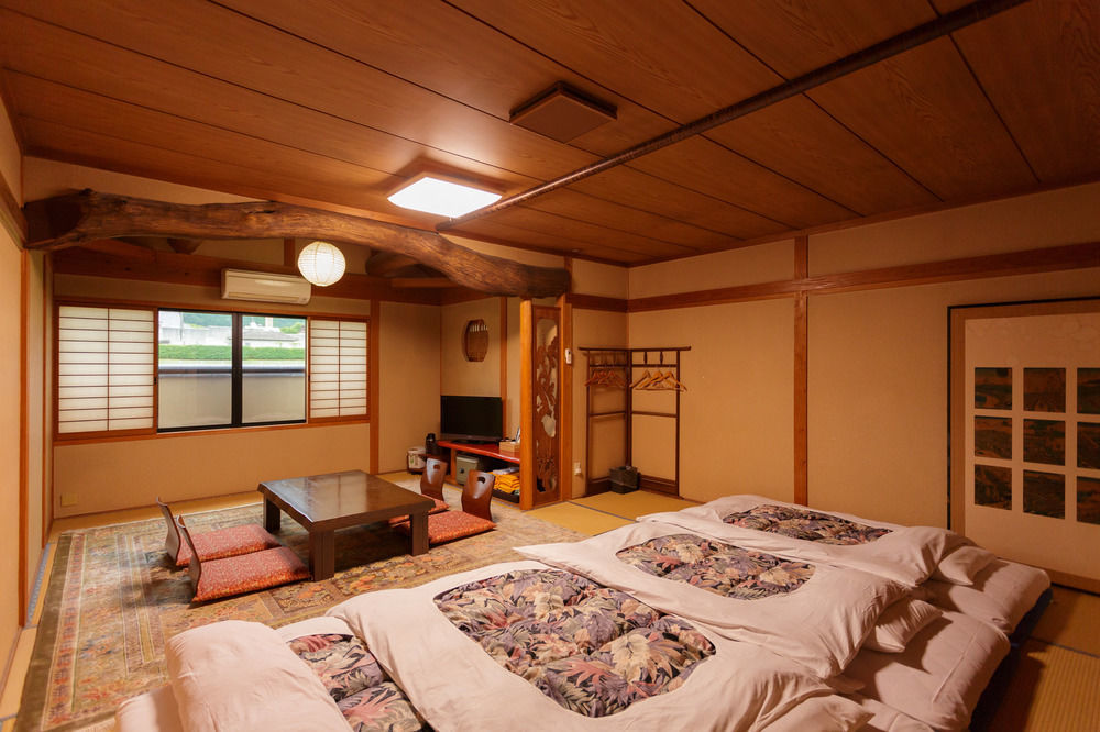 Yufuin Ryokan Nogiku Екстер'єр фото